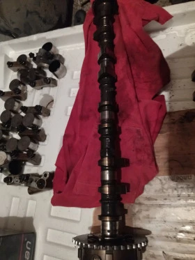 CX7 2.3Т 2007 258кс. - Глава, клапани, валове, капак, дефазатор, снимка 12