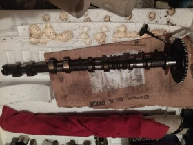 CX7 2.3Т 2007 258кс. - Глава, клапани, валове, капак, дефазатор, снимка 16