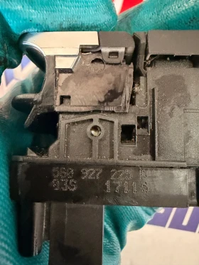 5G0927225D Копче ръчна спирачка VW GOLF 7 , снимка 2