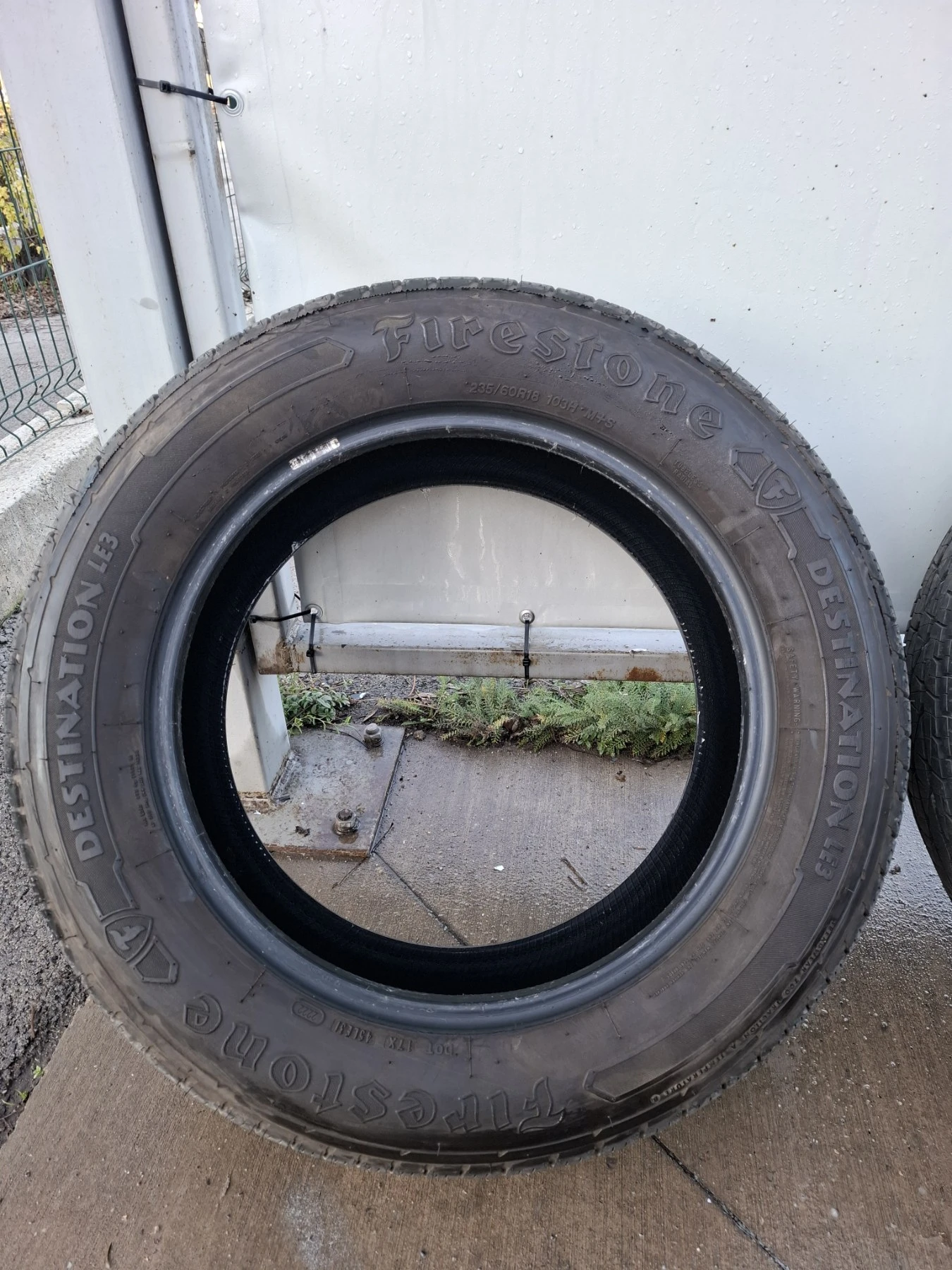 ���� 235/60R18 | Mobile.bg � ����������� 2