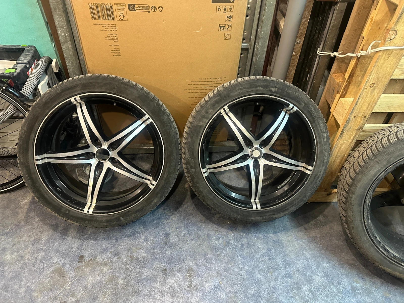 Гуми с джанти Hankook 275/45R19, снимка 2 - Гуми и джанти - 54920868