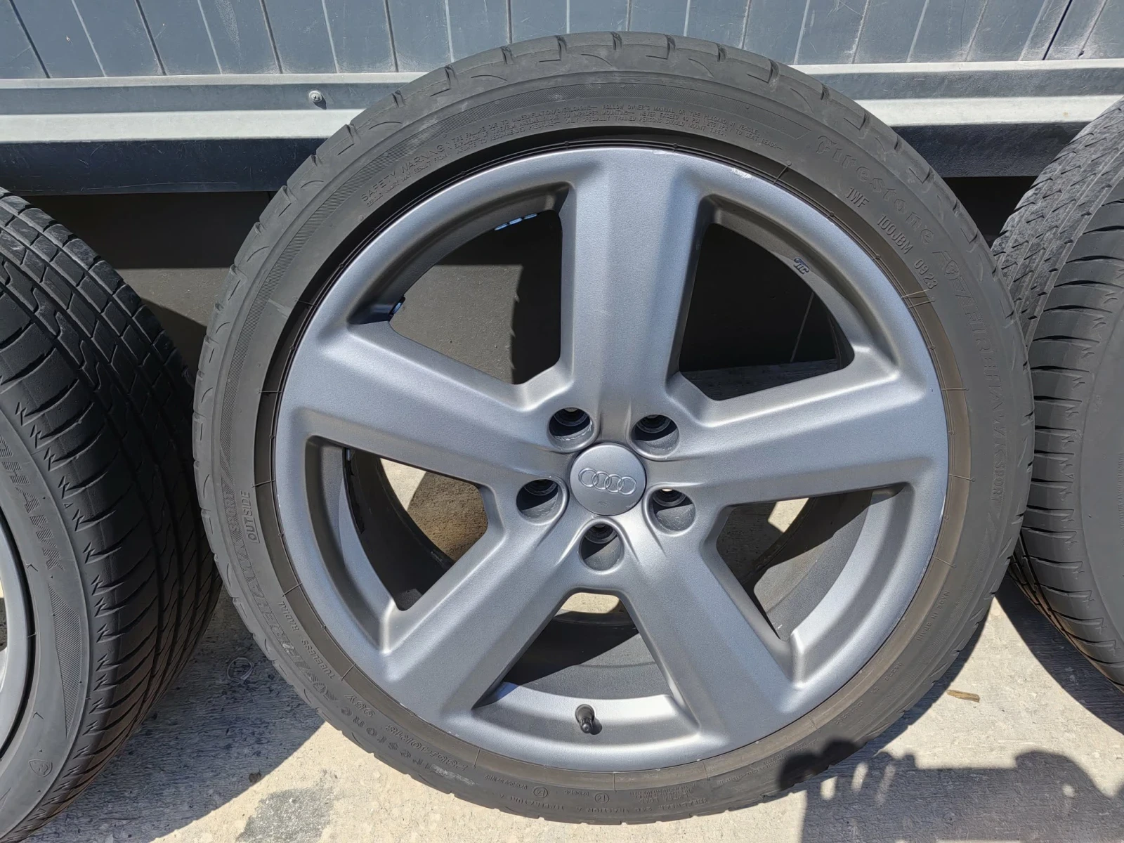 Гуми с джанти Firestone 235/45R18, снимка 4 - Гуми и джанти - 55538970