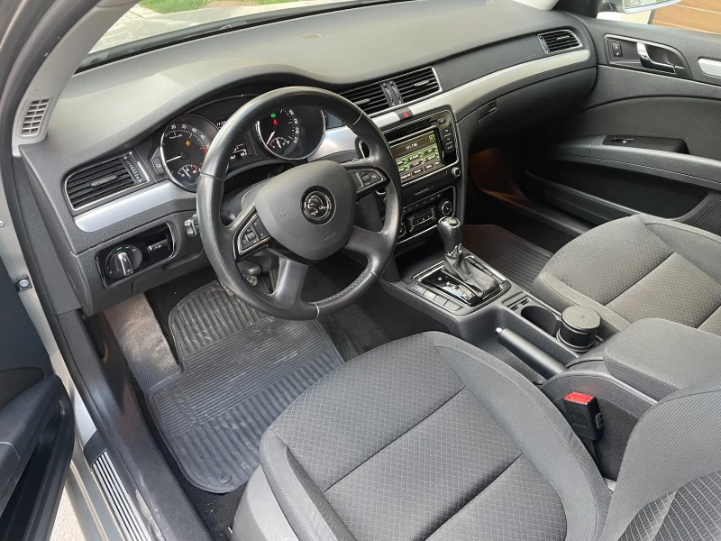 Skoda Superb 2.0TDI DSG Facelift, снимка 7 - Автомобили и джипове - 47563421