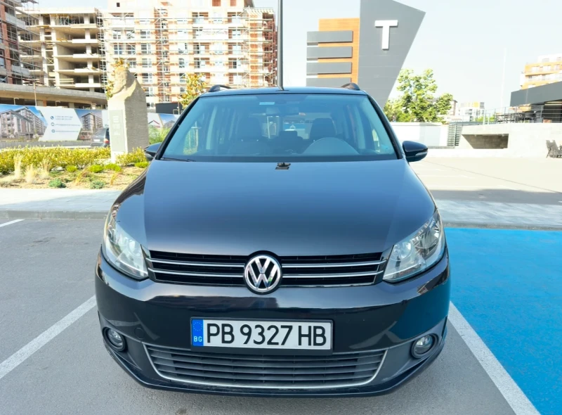 VW Touran 1.6, снимка 1 - Автомобили и джипове - 48307579