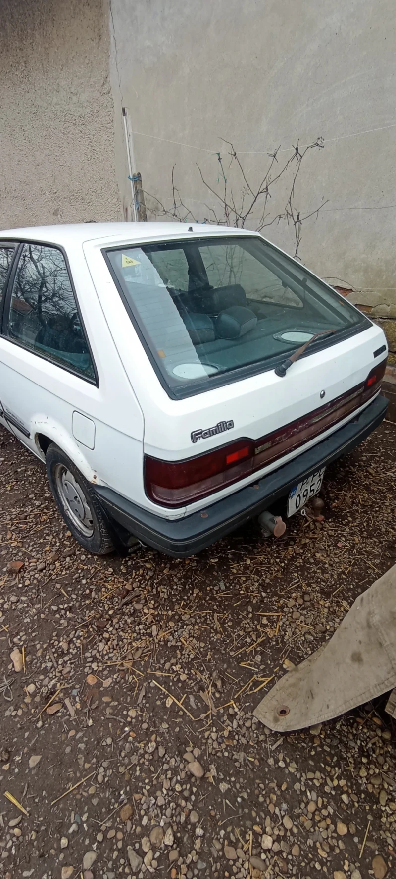 Mazda 323, снимка 9 - Автомобили и джипове - 48960907