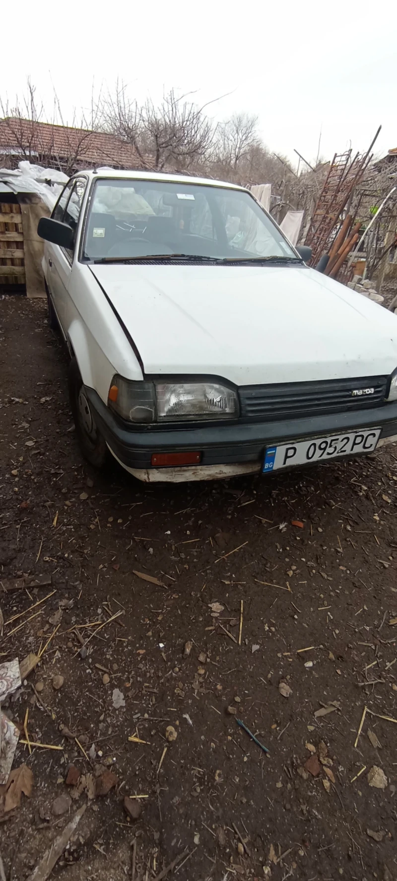 Mazda 323, снимка 5 - Автомобили и джипове - 48960907