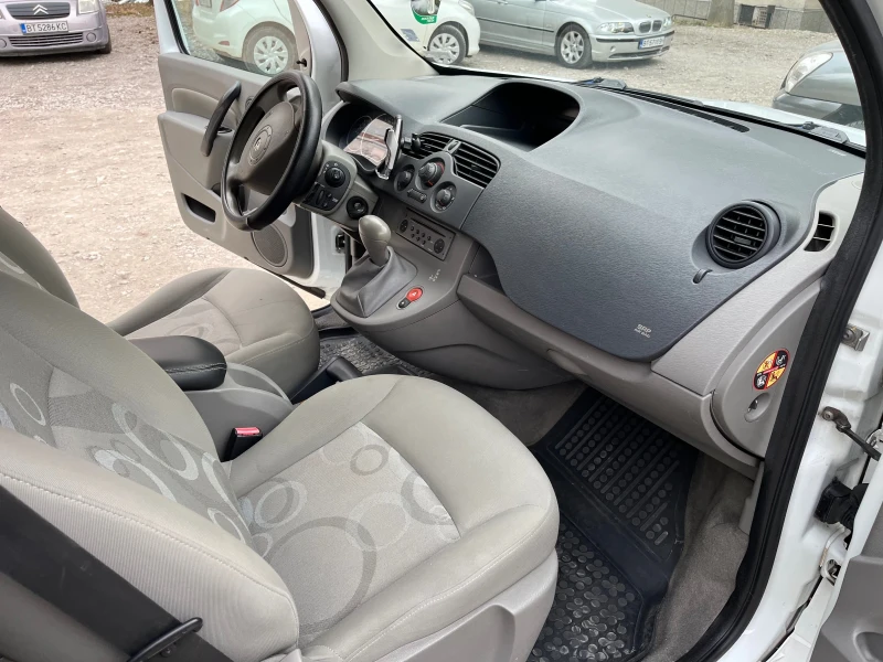 Renault Kangoo, снимка 8 - Автомобили и джипове - 49124344