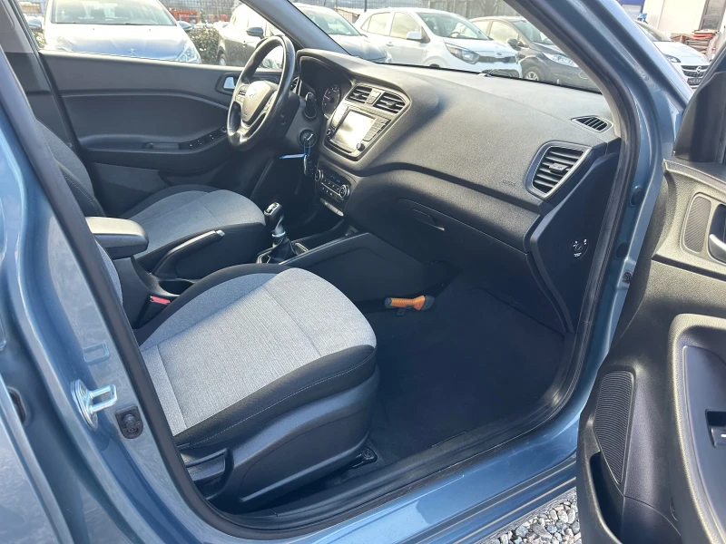 Hyundai I20, снимка 7 - Автомобили и джипове - 49185822