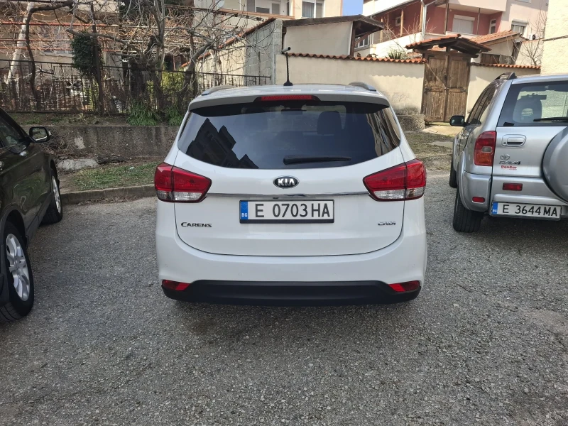 Kia Carens 1.7 CRDI, снимка 5 - Автомобили и джипове - 49244916