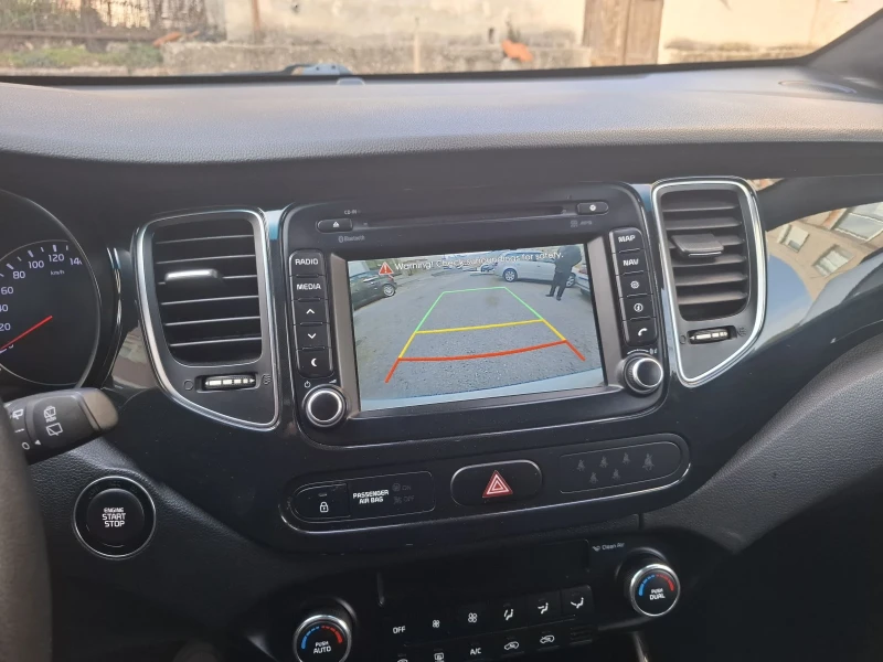 Kia Carens 1.7 CRDI, снимка 17 - Автомобили и джипове - 49244916