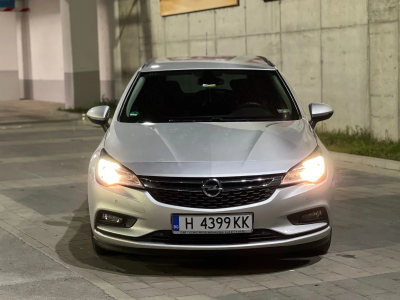 Opel Astra 1.6 CDTI, снимка 2 - Автомобили и джипове - 49307343