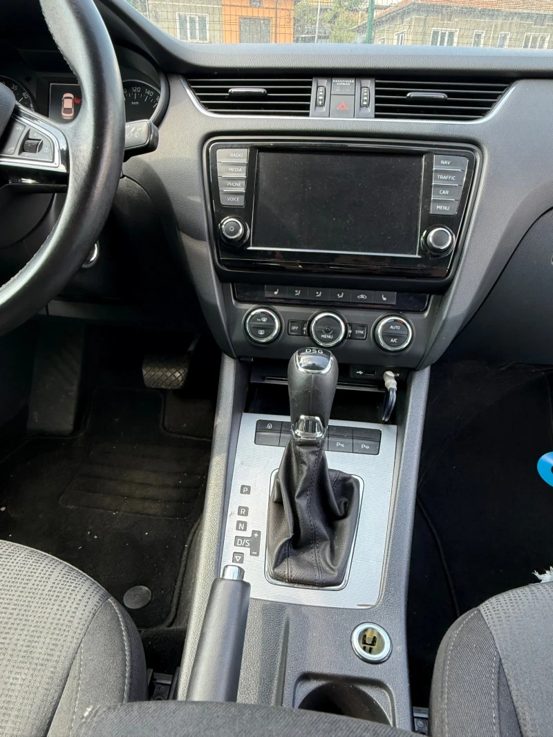Skoda Octavia 1.6TDI DSG, снимка 6 - Автомобили и джипове - 50101141