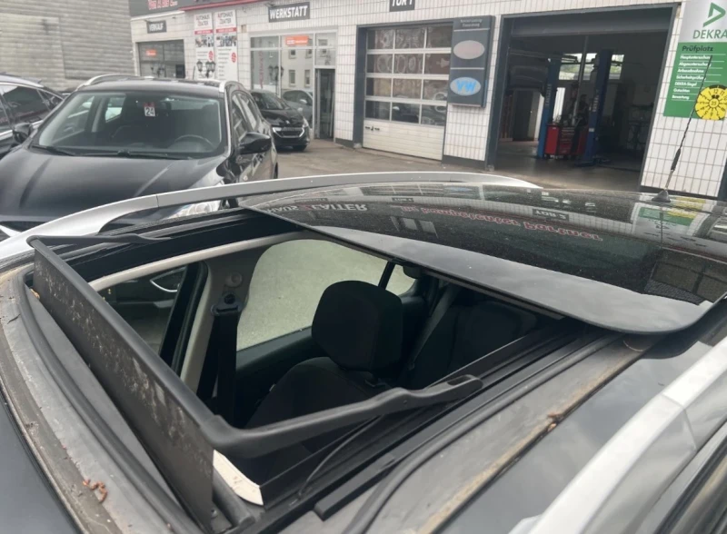 Renault Clio 1.2 TSE , снимка 4 - Автомобили и джипове - 52893229