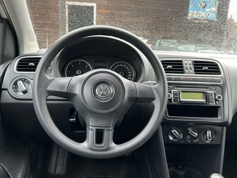 VW Polo 1.6 TDI, снимка 10 - Автомобили и джипове - 53009066