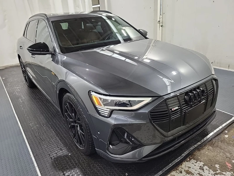 Audi E-Tron S-Line * TECHNIK * CARFAX * , снимка 2 - Автомобили и джипове - 53238895