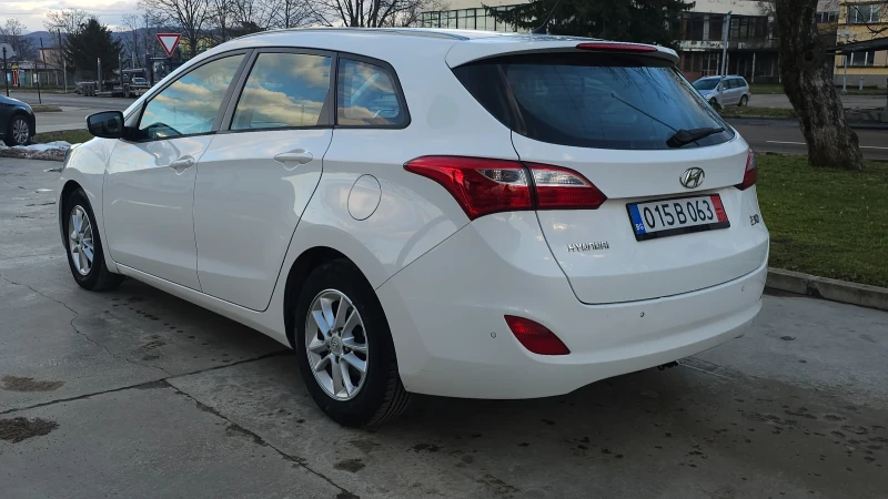 Hyundai I30 1.4 CRDI, снимка 4 - Автомобили и джипове - 53407235