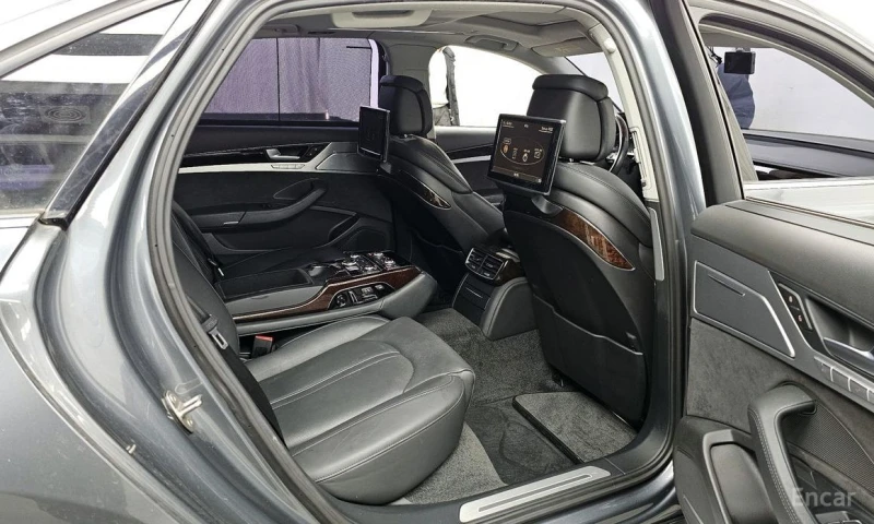Audi A8, снимка 12 - Автомобили и джипове - 53563762