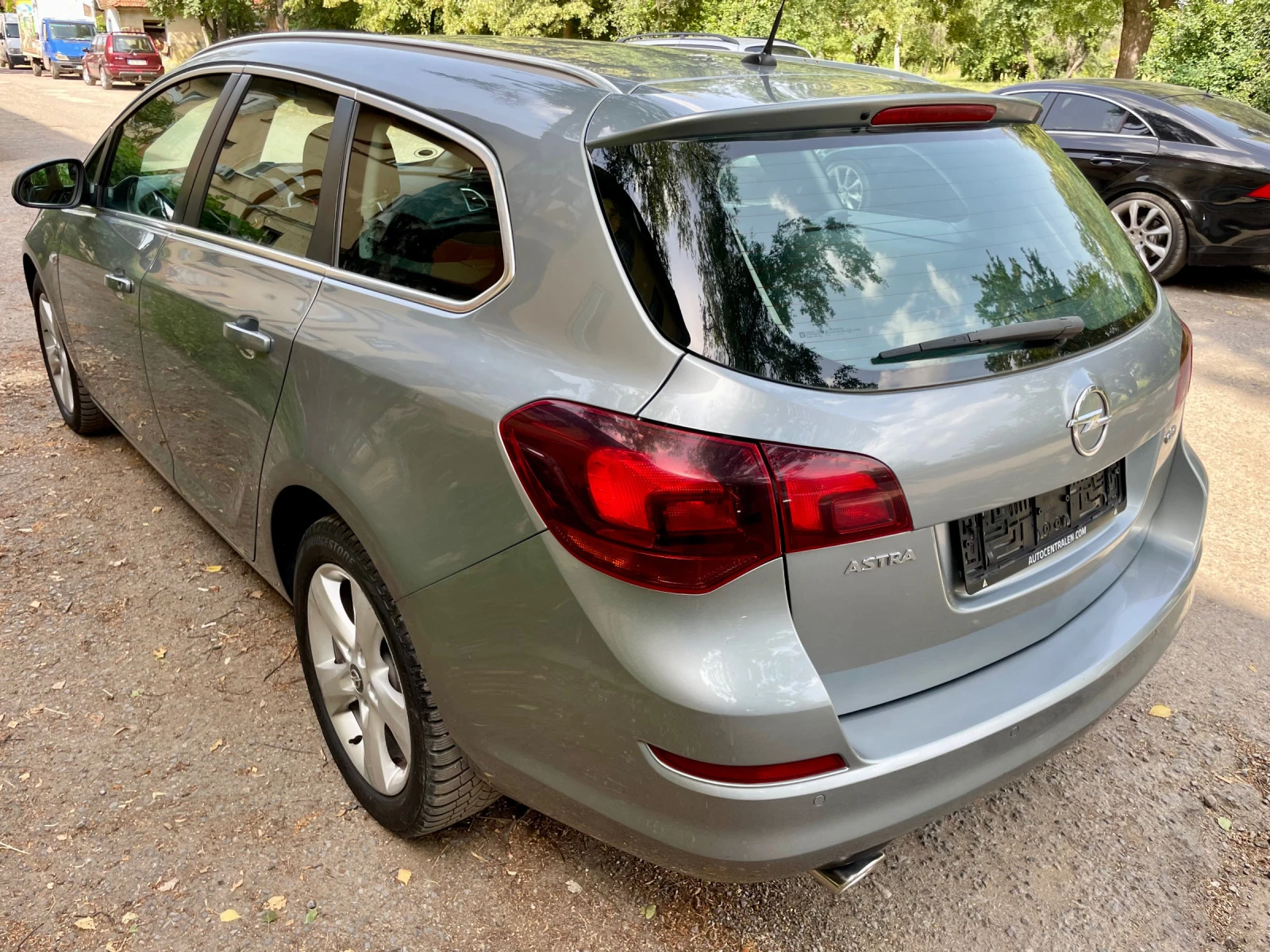 Opel Astra  20CDTI - изображение 4