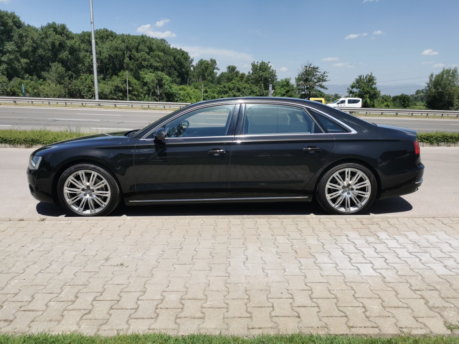 Audi A8 4.2 TDI quattro, long - изображение 8