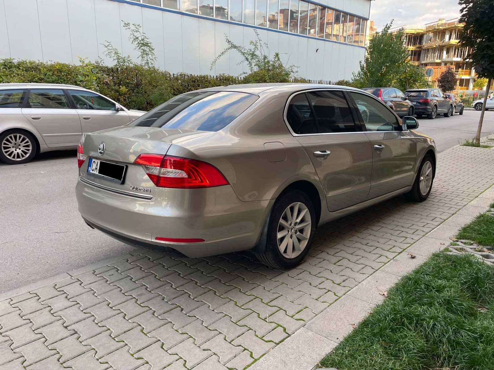 Skoda Superb 2.0TDI DSG Facelift - изображение 3