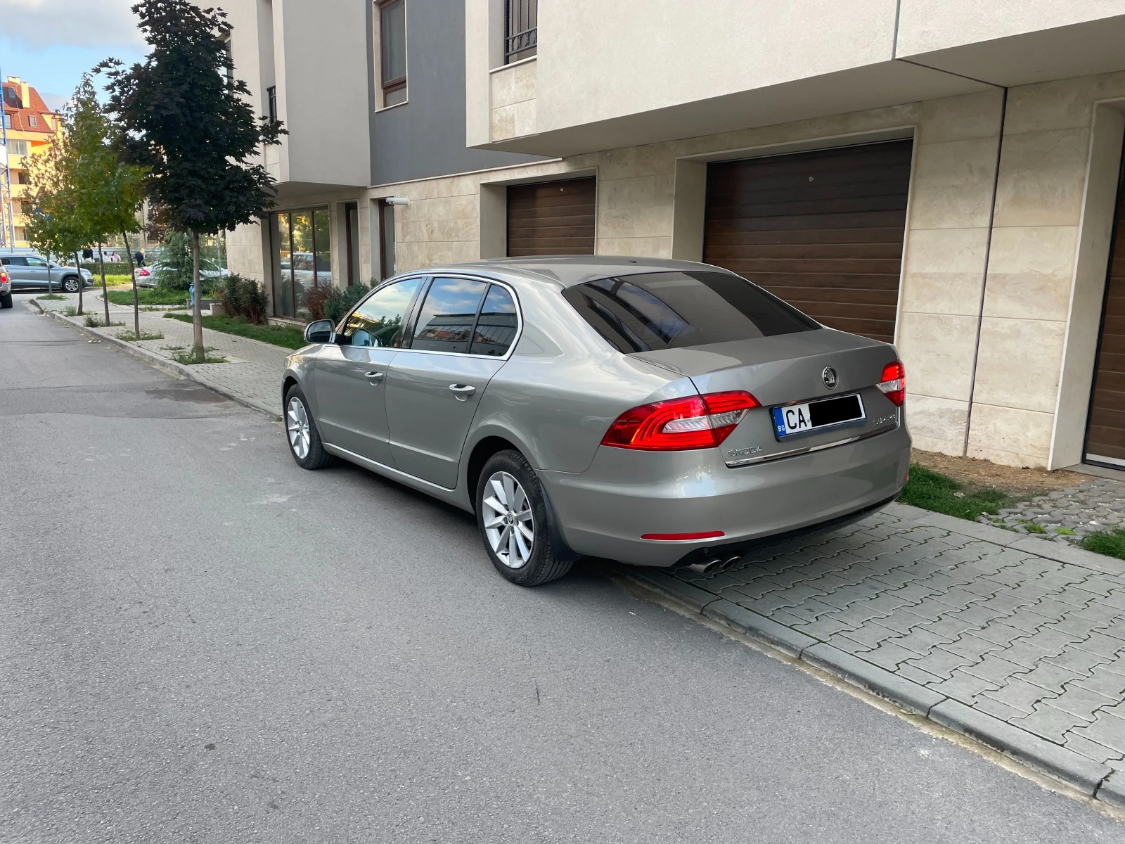 Skoda Superb 2.0TDI DSG Facelift - изображение 4