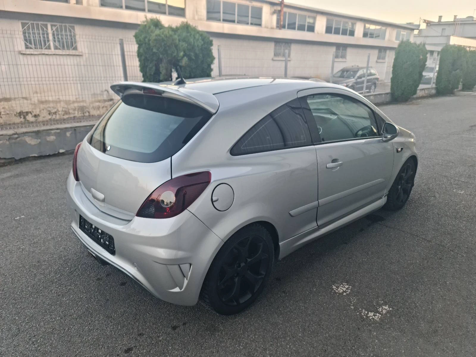 Opel Corsa OPC 1, 6 TURBO - изображение 5