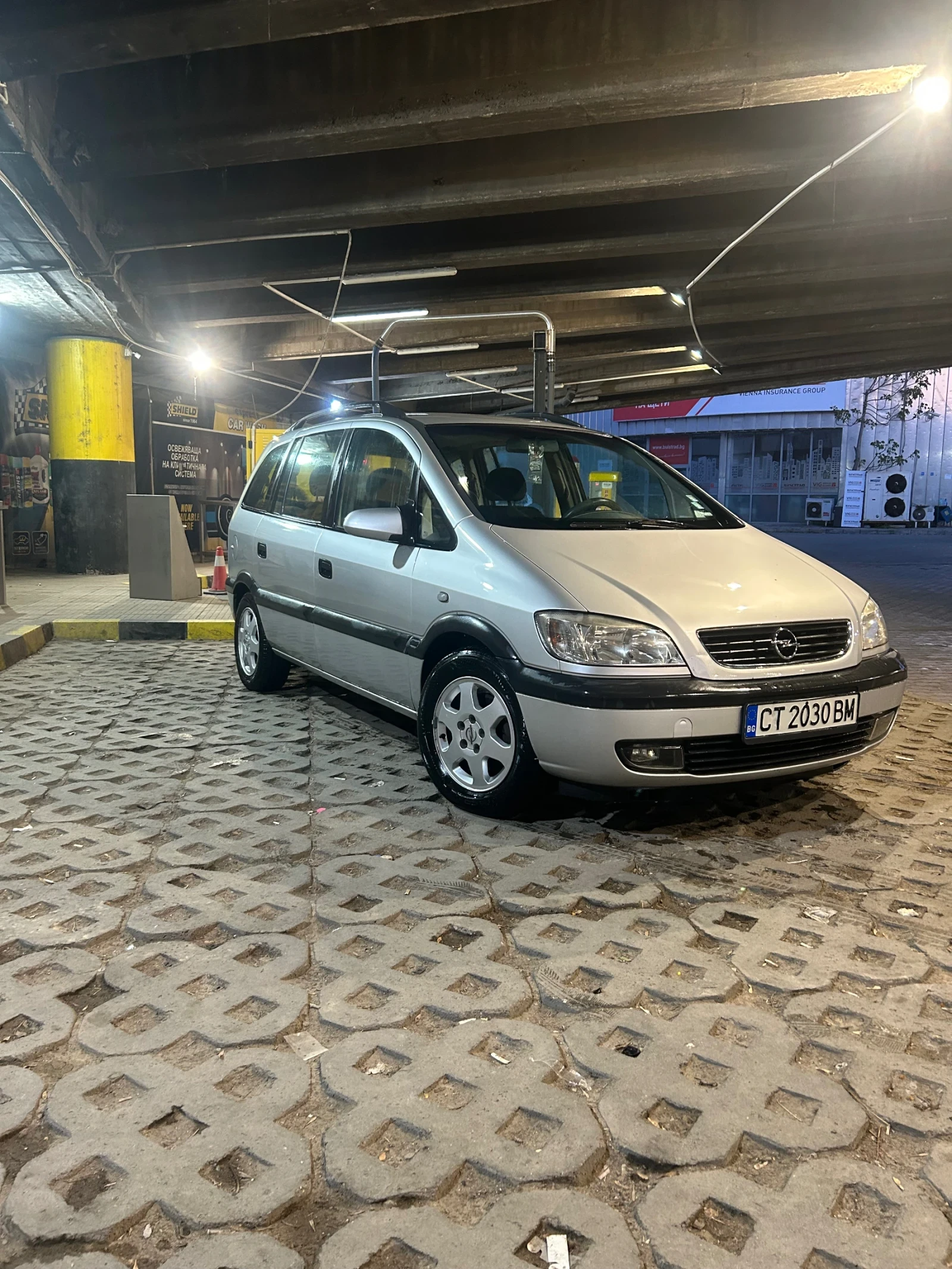 Opel Zafira 2.2 DTI   Отлично състояние + НОВИ зимни гуми! - изображение 2