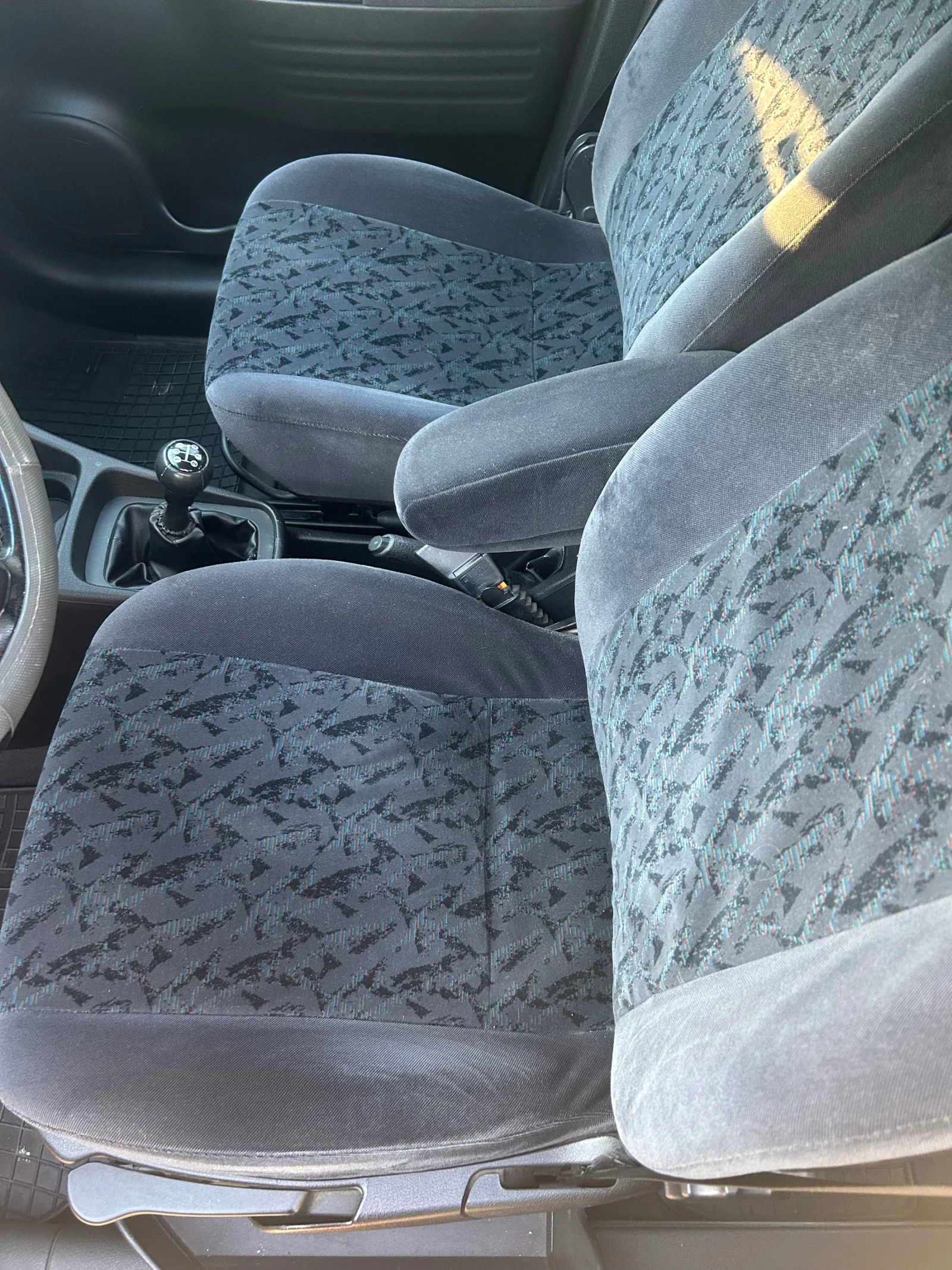 Opel Zafira 2.2 DTI   Отлично състояние + НОВИ зимни гуми! - изображение 8