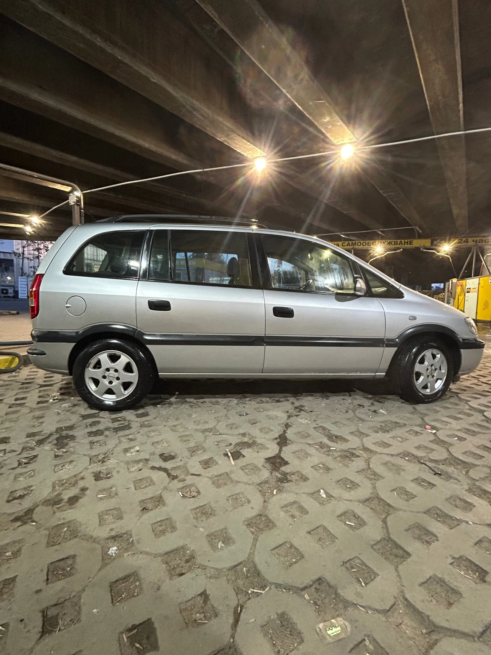 Opel Zafira 2.2 DTI   Отлично състояние + НОВИ зимни гуми! - изображение 3