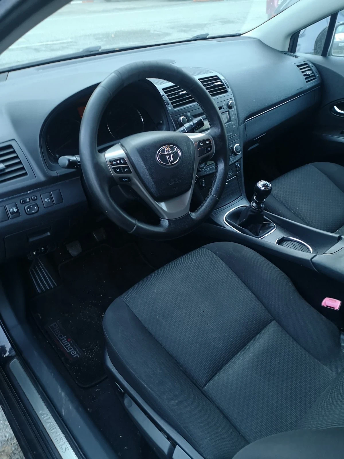 Toyota Avensis  - изображение 2