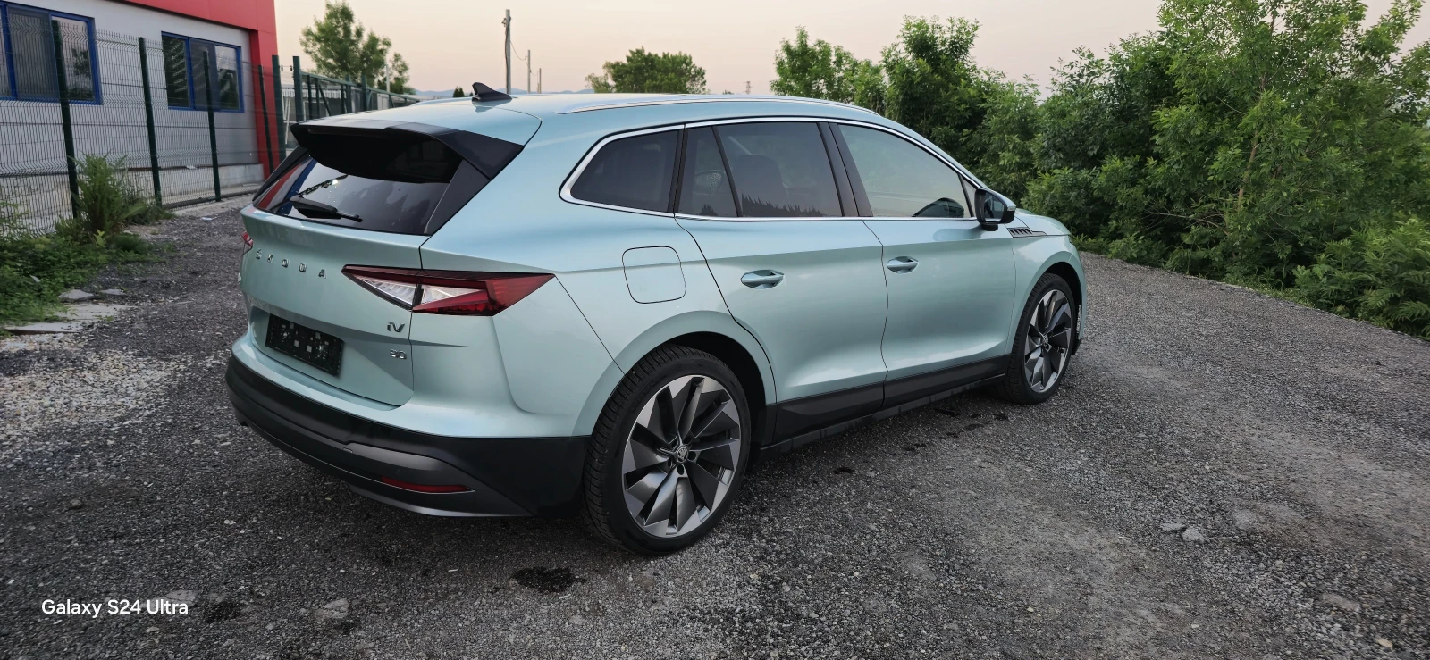 Skoda Enyaq 80IV* Термопомпа* Matrix LED фарове* Панорама*  - изображение 3