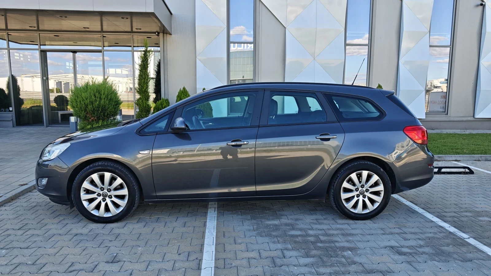 Opel Astra 1.7cdti 110kc. - изображение 7