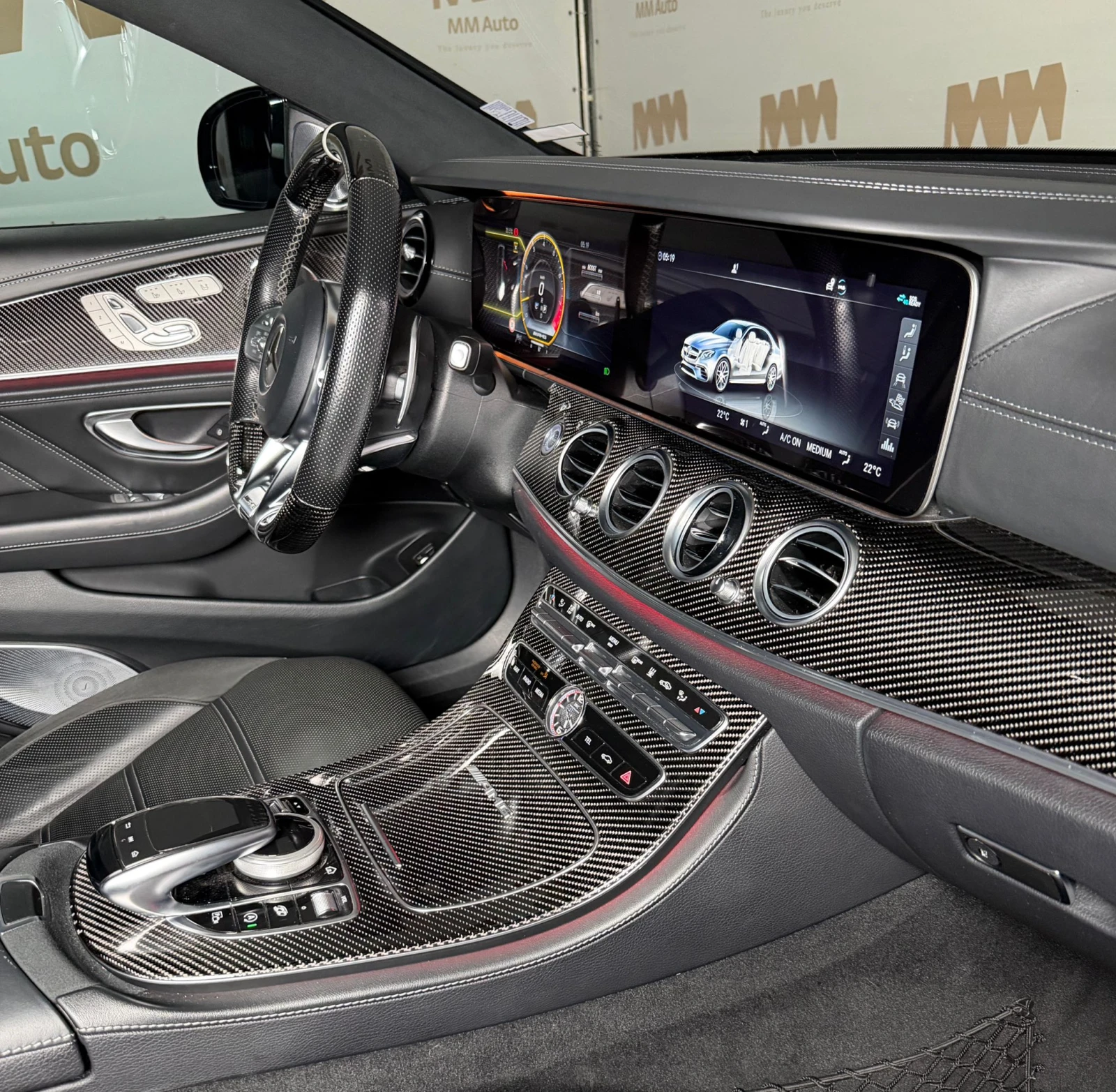 Mercedes-Benz E 63 AMG s* 4Matic* Carbon* Ceramic* HuD* Pano* Burmester - изображение 10