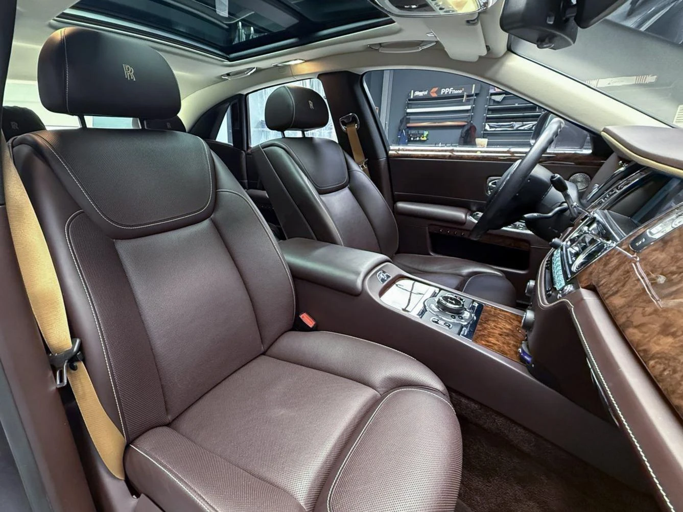 Rolls-Royce Ghost V12* 3xTV* NIGHT VISION* HUD* Обдухв* CAMERA* BESP - изображение 9