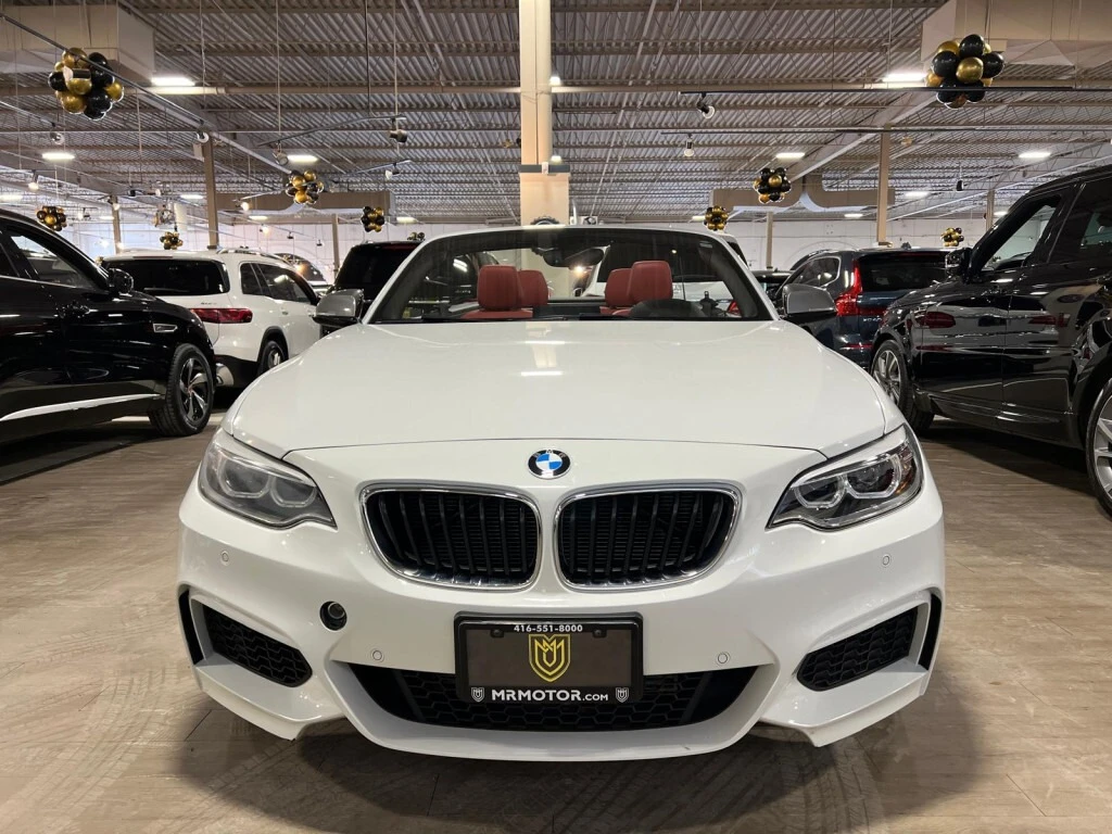 BMW 235 i xDrive CONVERTIBLE M  С РЕГИСТРАЦИЯ И АВТОКРЕДИТ - изображение 2