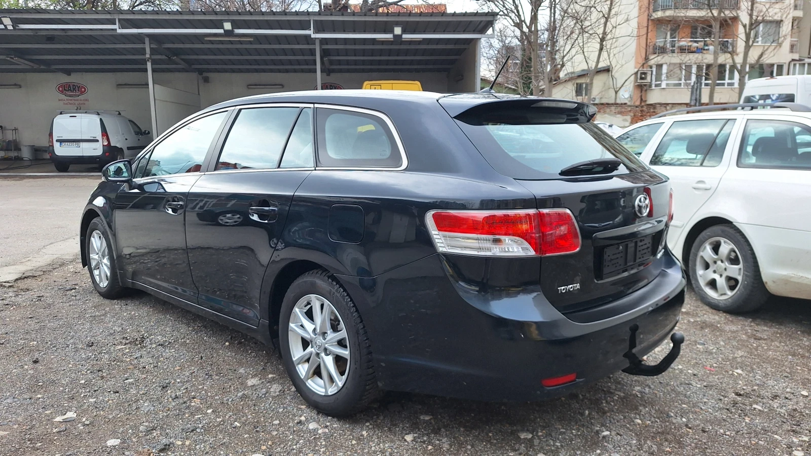 Toyota Avensis 1.8 NAVI, kamera, снимка 3 - Автомобили и джипове - 54017088