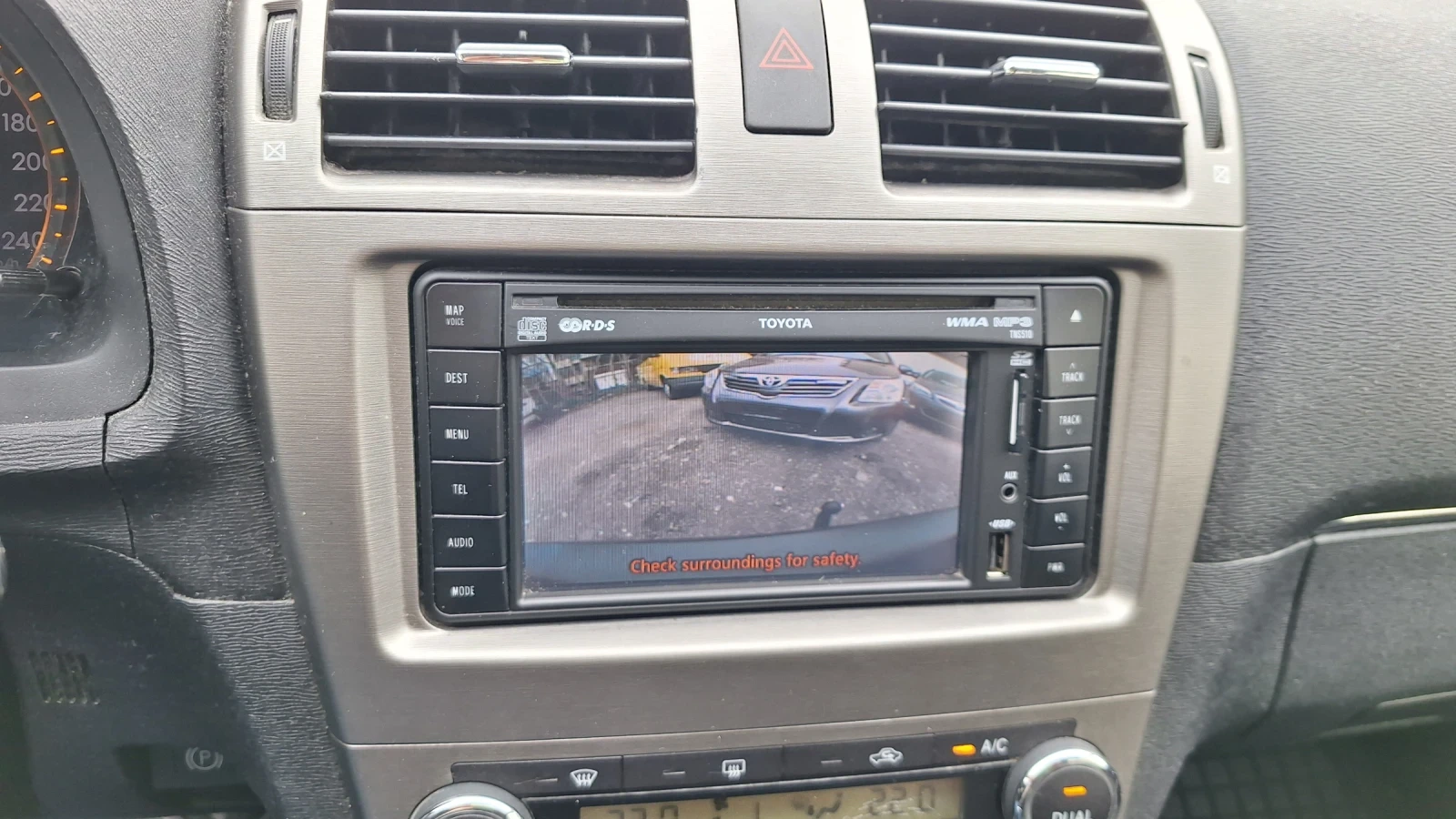 Toyota Avensis 1.8 NAVI, kamera, снимка 9 - Автомобили и джипове - 54017088