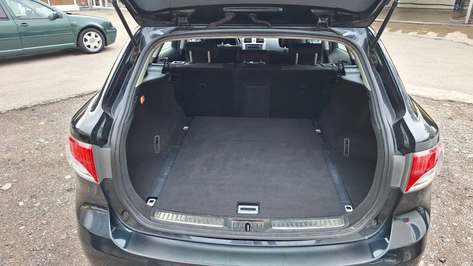 Toyota Avensis 1.8 NAVI, kamera, снимка 11 - Автомобили и джипове - 54017088