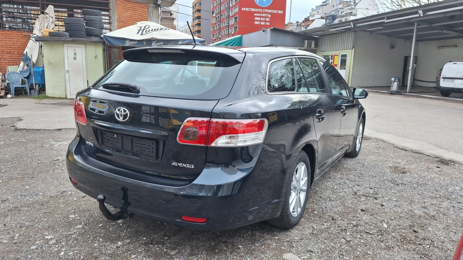 Toyota Avensis 1.8 NAVI, kamera, снимка 4 - Автомобили и джипове - 54017088