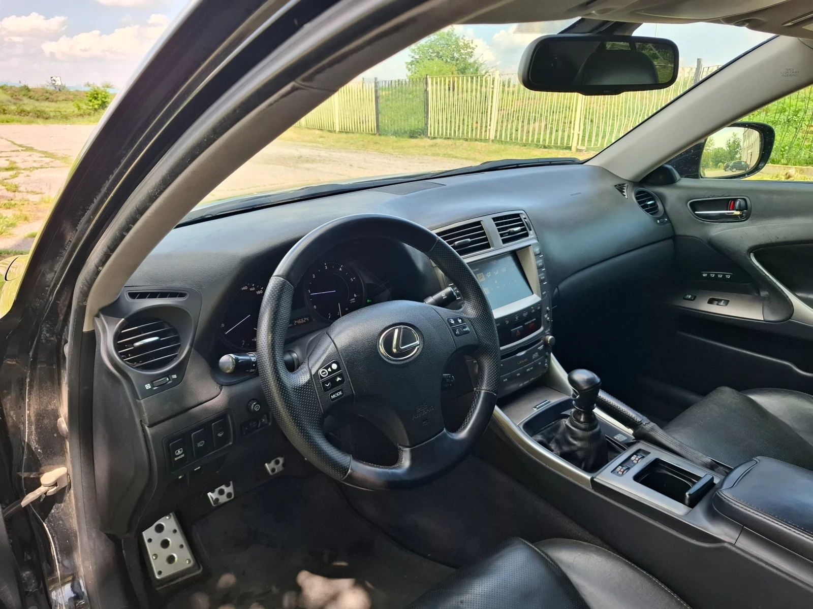 Lexus IS 220d, снимка 9 - Автомобили и джипове - 54511066