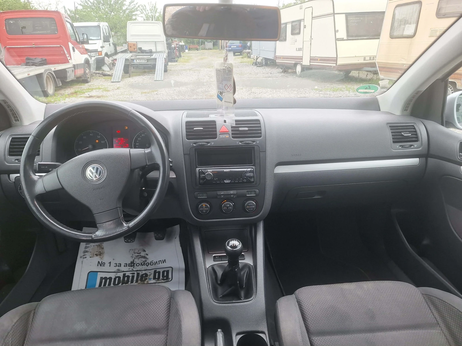 VW Golf 1.6i klima, снимка 8 - Автомобили и джипове - 54640083