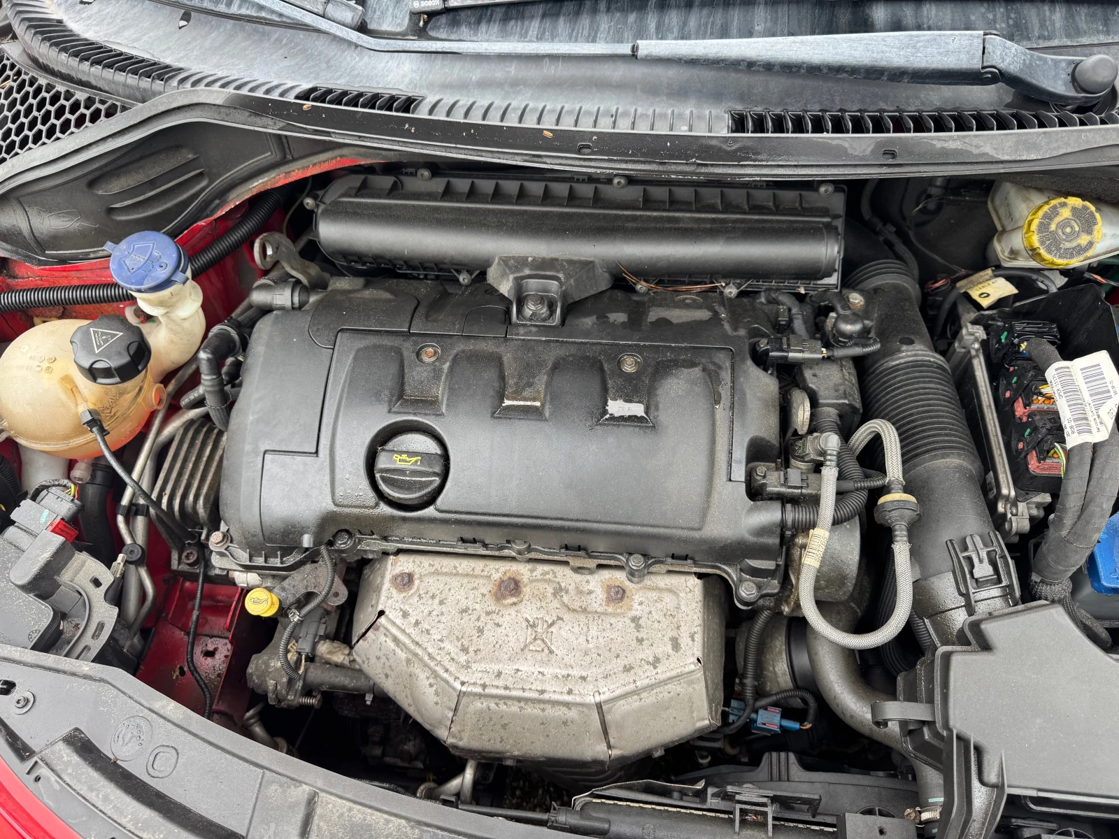 Peugeot 207 1.6, снимка 6 - Автомобили и джипове - 54757972