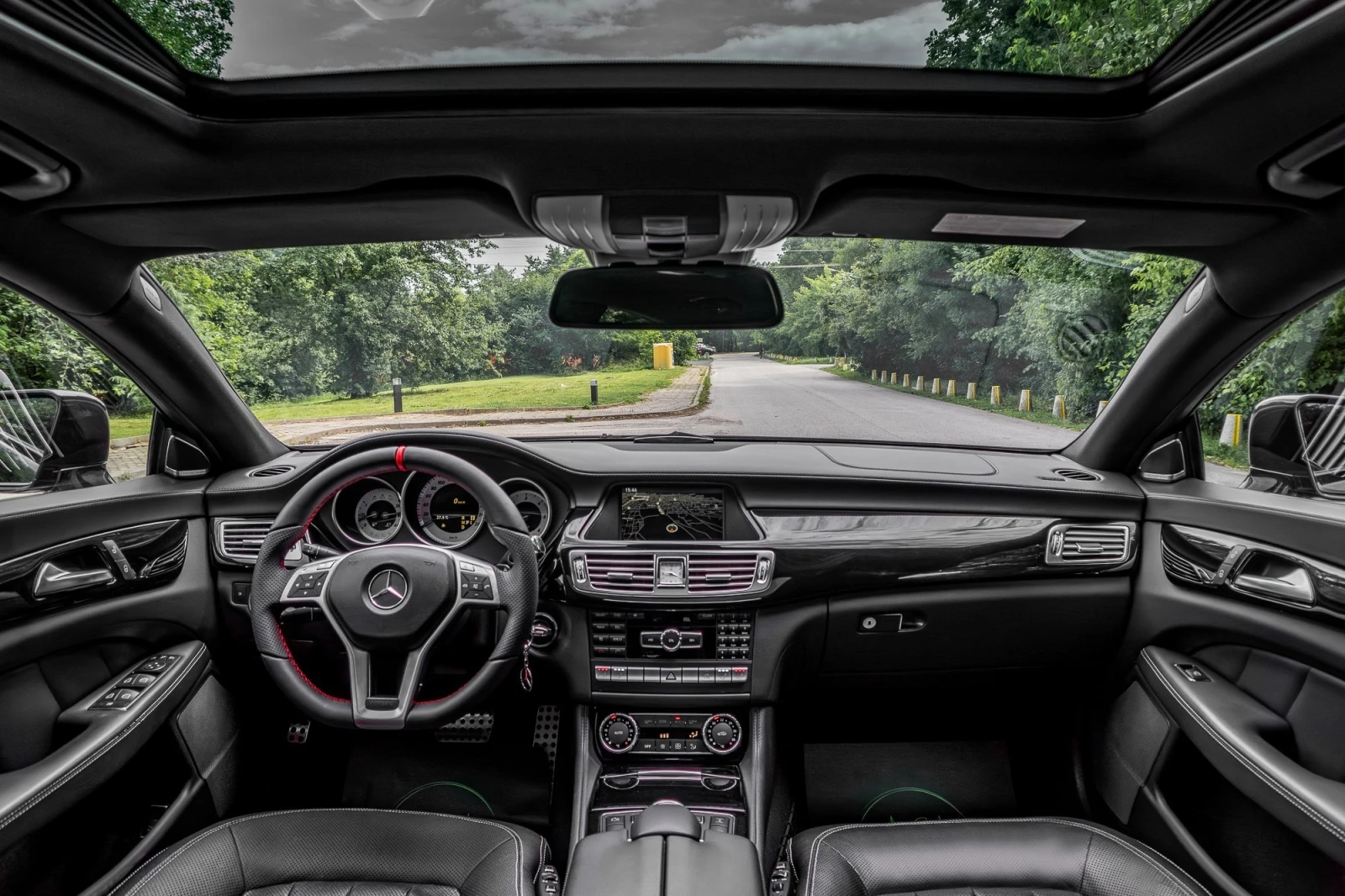 Mercedes-Benz CLS 350 d* AMG PERFORMANCE* BLACK SERIES* 3xTV* HARMAN, снимка 13 - Автомобили и джипове - 54784678