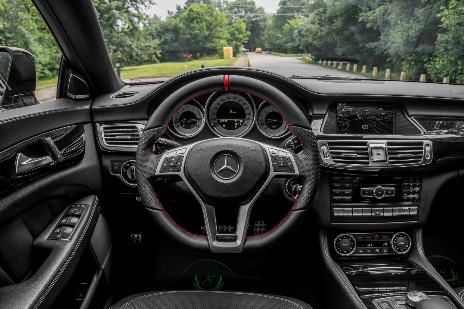 Mercedes-Benz CLS 350 d* AMG PERFORMANCE* BLACK SERIES* 3xTV* HARMAN, снимка 15 - Автомобили и джипове - 54784678
