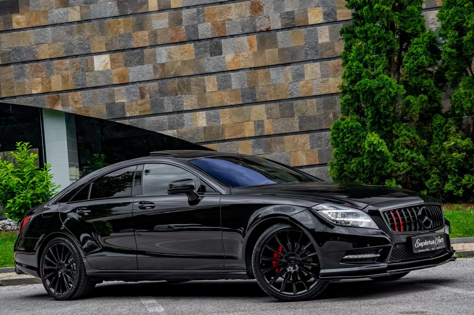 Mercedes-Benz CLS 350 d* AMG PERFORMANCE* BLACK SERIES* 3xTV* HARMAN, снимка 7 - Автомобили и джипове - 54784678