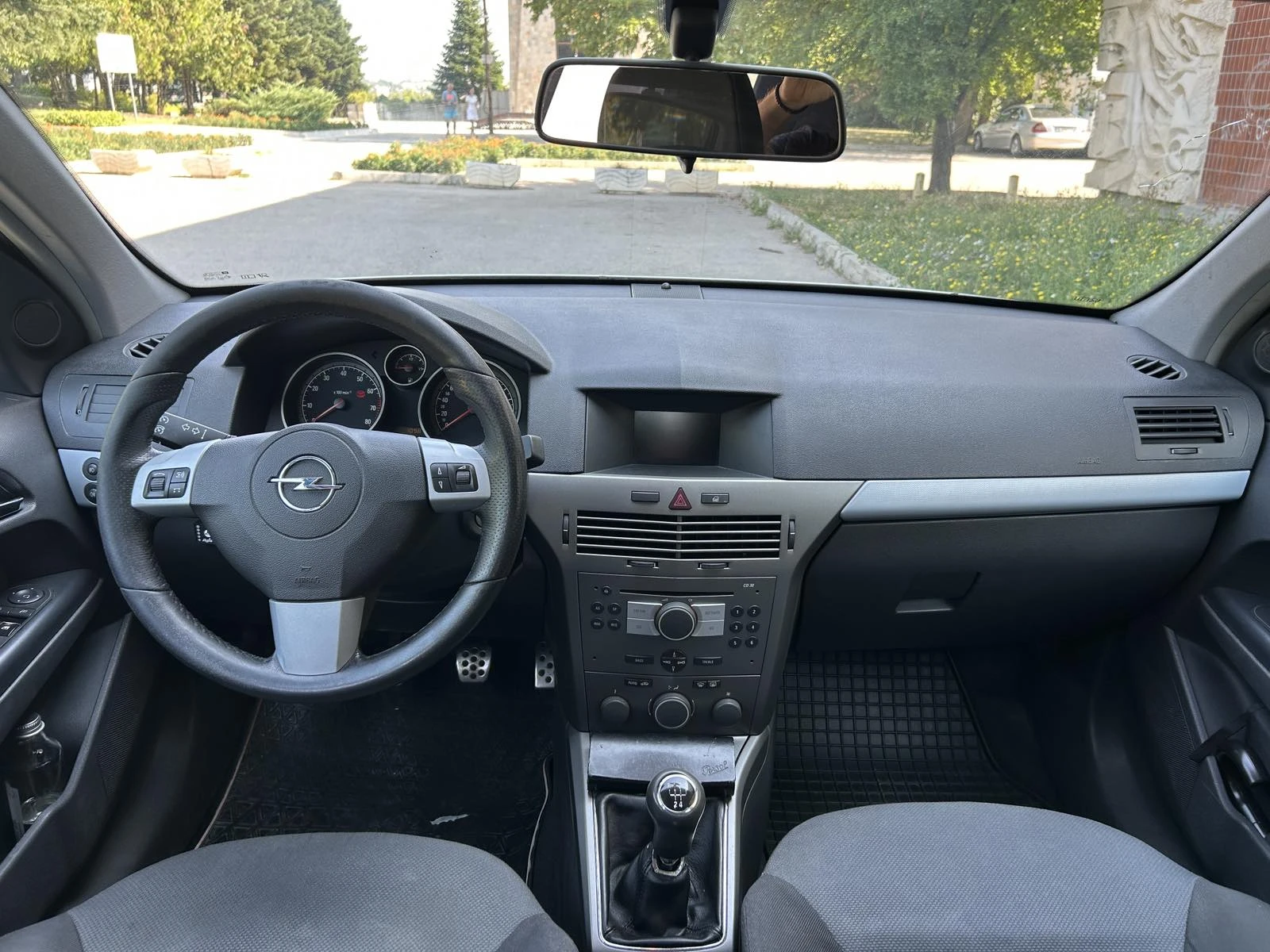 Opel Astra 1.4 90к. OPC line, снимка 11 - Автомобили и джипове - 55357292