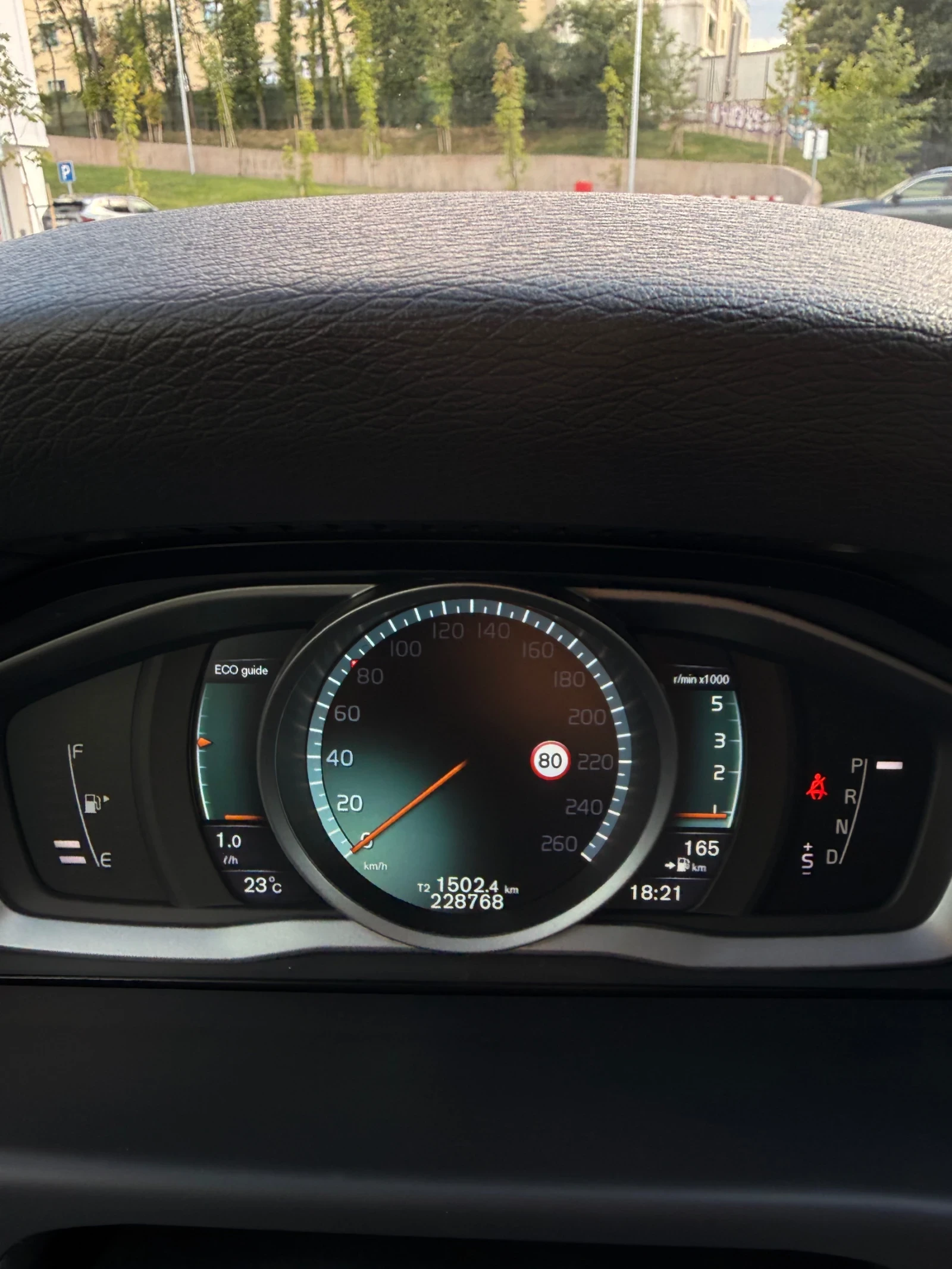 Volvo Xc70 D4 AWD Polestar, снимка 15 - Автомобили и джипове - 55426192