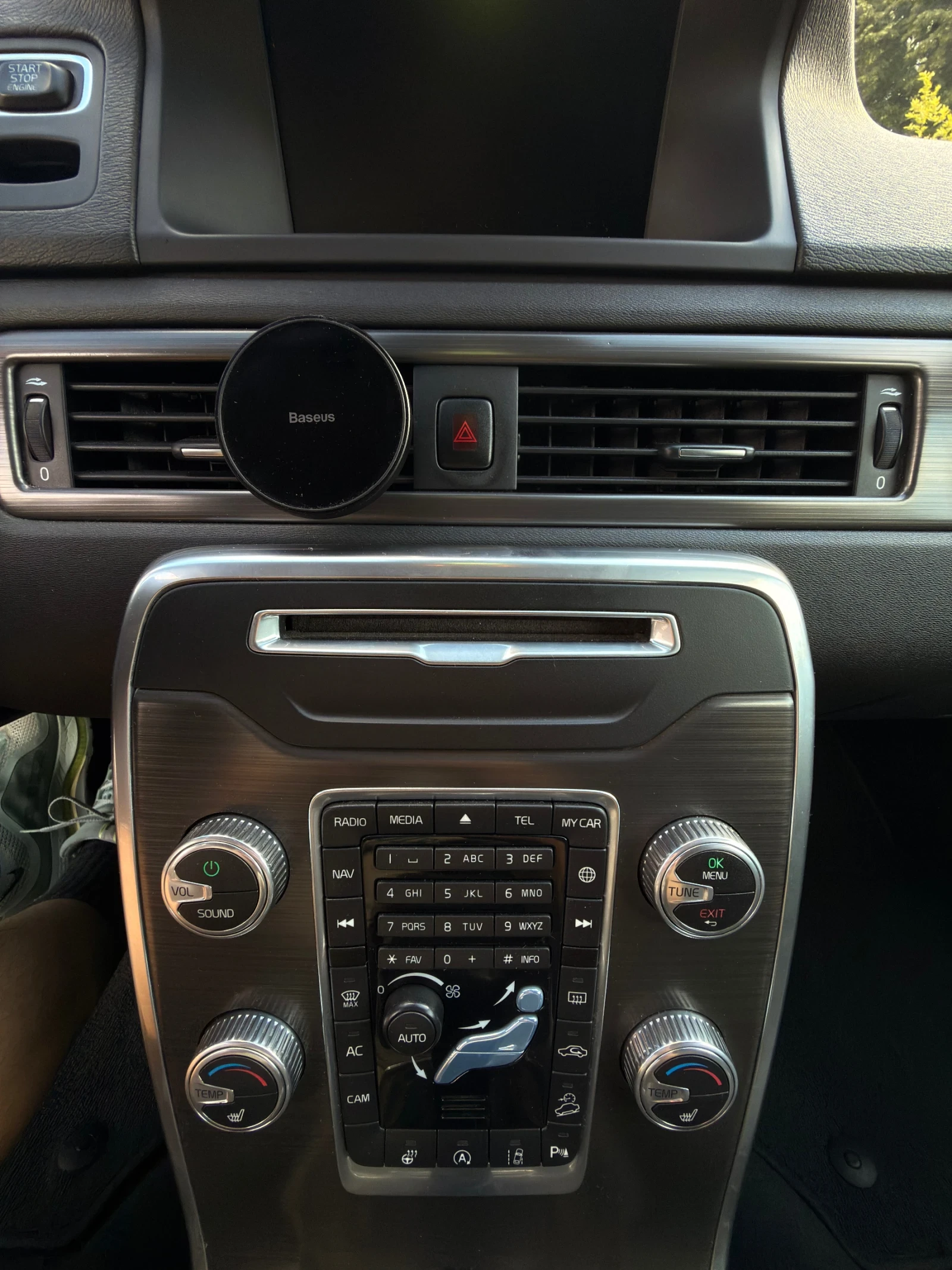 Volvo Xc70 D4 AWD Polestar, снимка 13 - Автомобили и джипове - 55426192