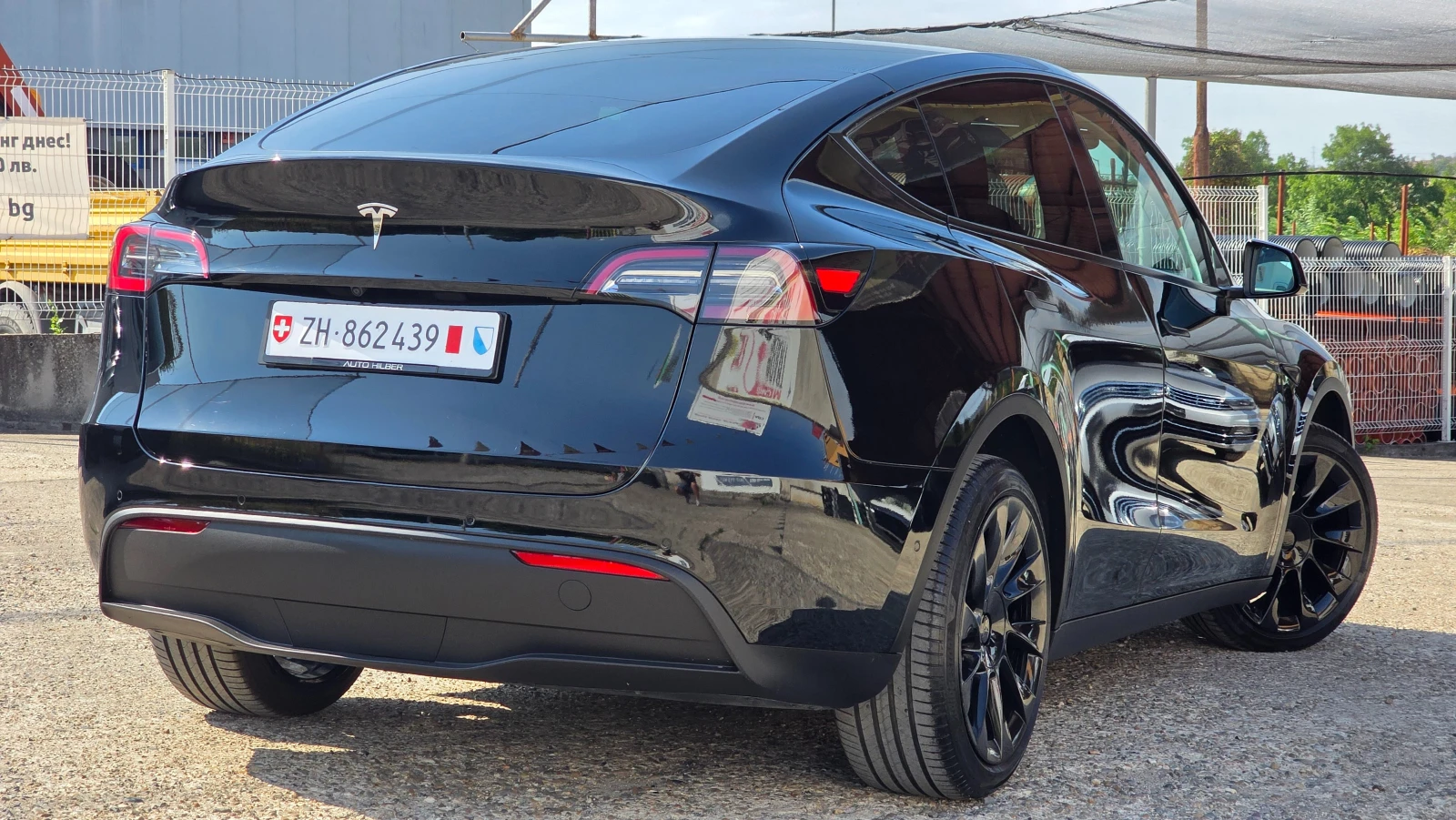 Tesla Model Y Dual motor/Long Range, снимка 4 - Автомобили и джипове - 55655993
