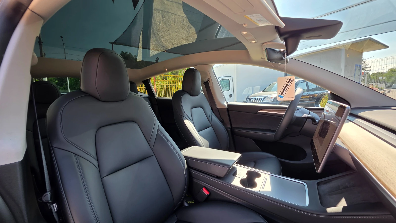 Tesla Model Y Dual motor/Long Range, снимка 13 - Автомобили и джипове - 55655993